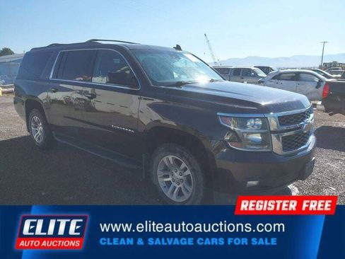 Used 2018 Chevrolet Suburban LT w/ Luxury Package image 2