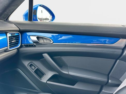 Used 2015 Porsche Panamera GTS image 27