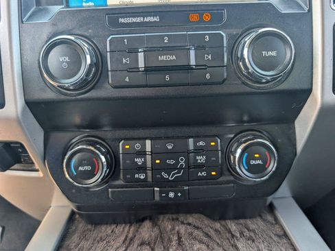 Used 2019 Ford F350 Lariat w/ Tow Technology Bundle AWD/4WD image 23