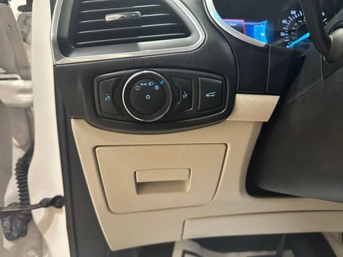 Used 2016 Ford Edge Titanium w/ Equipment Group 301A AWD/4WD image 21