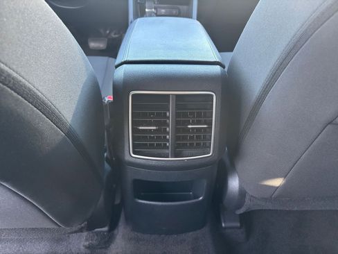 Used 2025 Kia Sportage LX image 24