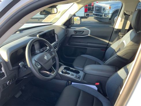 Used 2025 Ford Bronco Sport Outer Banks image 9