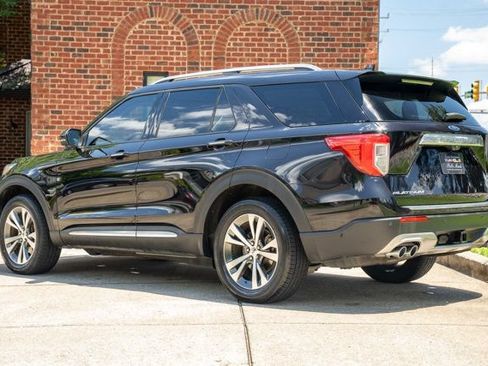 Used 2020 Ford Explorer Platinum w/ Premium Technology Package AWD/4WD image 7