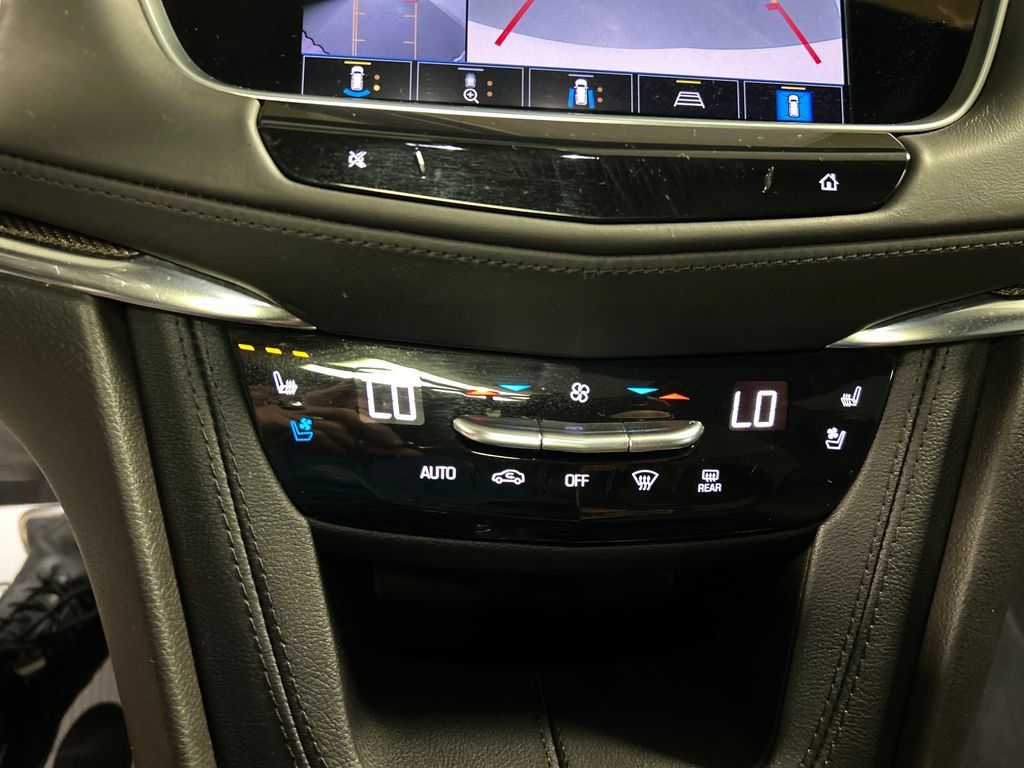 Used 2022 Cadillac XT5 Sportv w/ Platinum Package AWD/4WD image 19