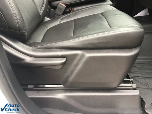 Used 2019 Chevrolet Silverado 1500 LT w/ Texas Edition image 24