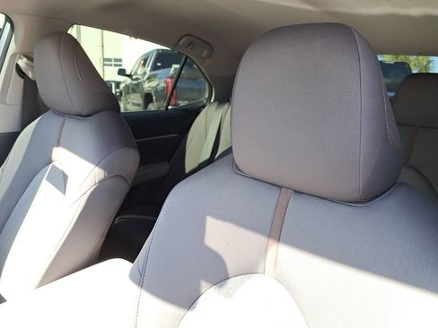 Used 2019 Toyota Camry LE w/ Phone Cable & Charge Package image 16