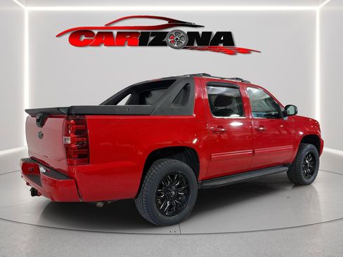 Used 2011 Chevrolet Avalanche LT w/ Luxury Package AWD/4WD image 11