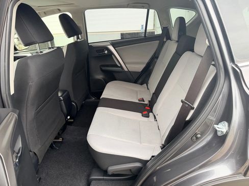 Used 2017 Toyota RAV4 XLE w/ Protection Package image 12