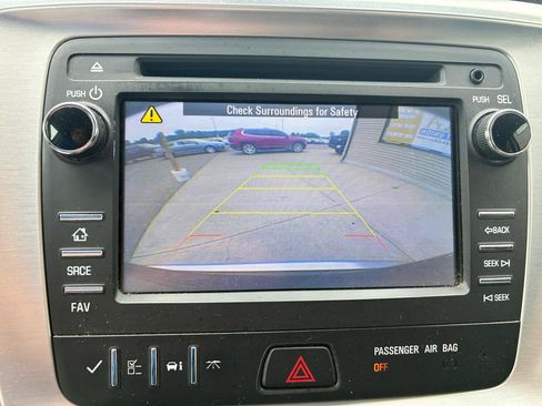 Used 2015 GMC Acadia SLT AWD/4WD image 21