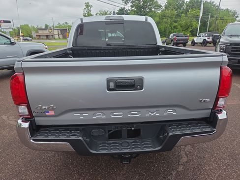 Certified 2023 Toyota Tacoma SR5 AWD/4WD image 4
