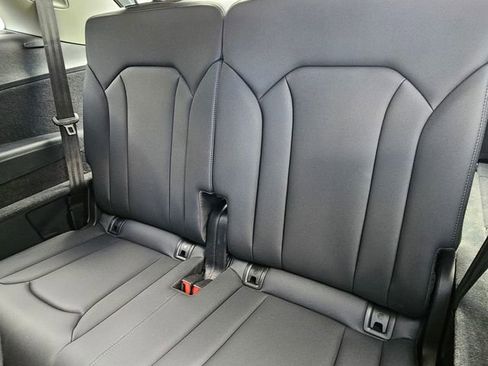 Used 2024 Audi Q7 3.0T Premium Plus image 19