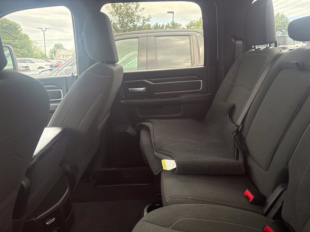 Used 2025 RAM 2500 Big Horn AWD/4WD image 7