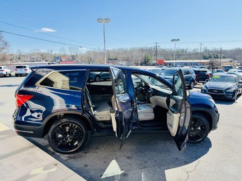 Used 2021 Honda Pilot Touring image 19