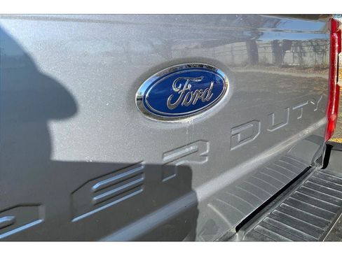 Used 2024 Ford F350 Lariat w/ Lariat Ultimate Package image 32