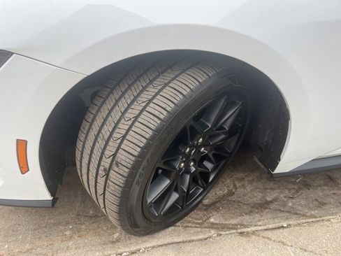 Used 2025 Ford Mustang GT Premium w/ GT Performance Package image 10