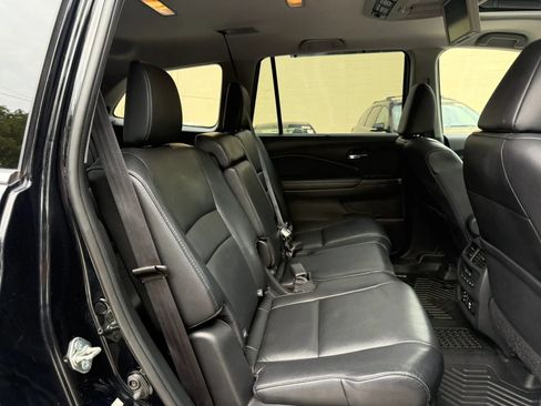 Used 2016 Honda Pilot Touring image 18