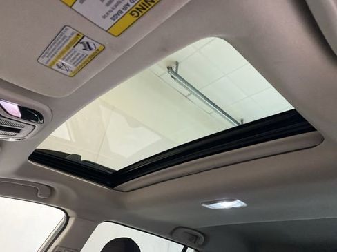 Used 2020 Subaru Outback Premium image 12