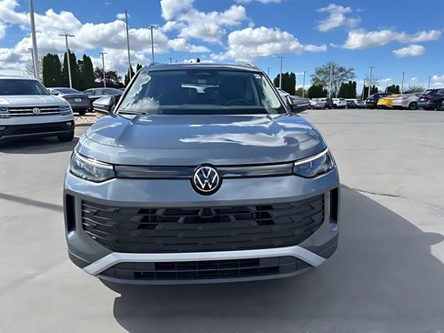 New 2026 Volkswagen Tiguan SE AWD/4WD image 8