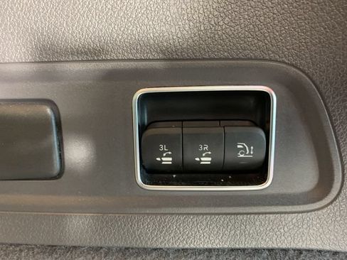 Used 2020 Mercedes-Benz GLS 450 4MATIC image 15