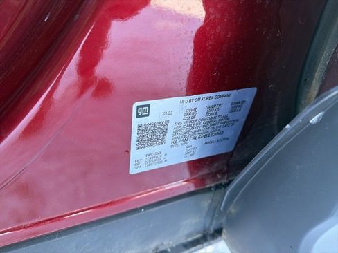 Used 2023 Chevrolet TrailBlazer RS w/ Sun and Liftgate Package image 32