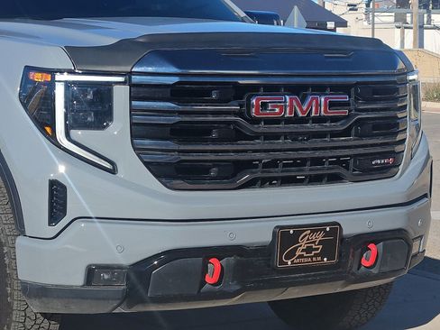 Used 2024 GMC Sierra 1500 AT4 w/ Technology Package image 7