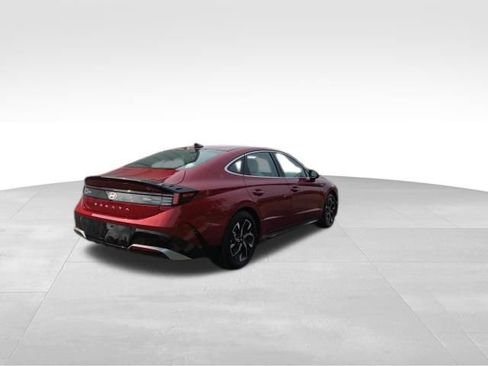 Used 2025 Hyundai Sonata SEL FWD image 7