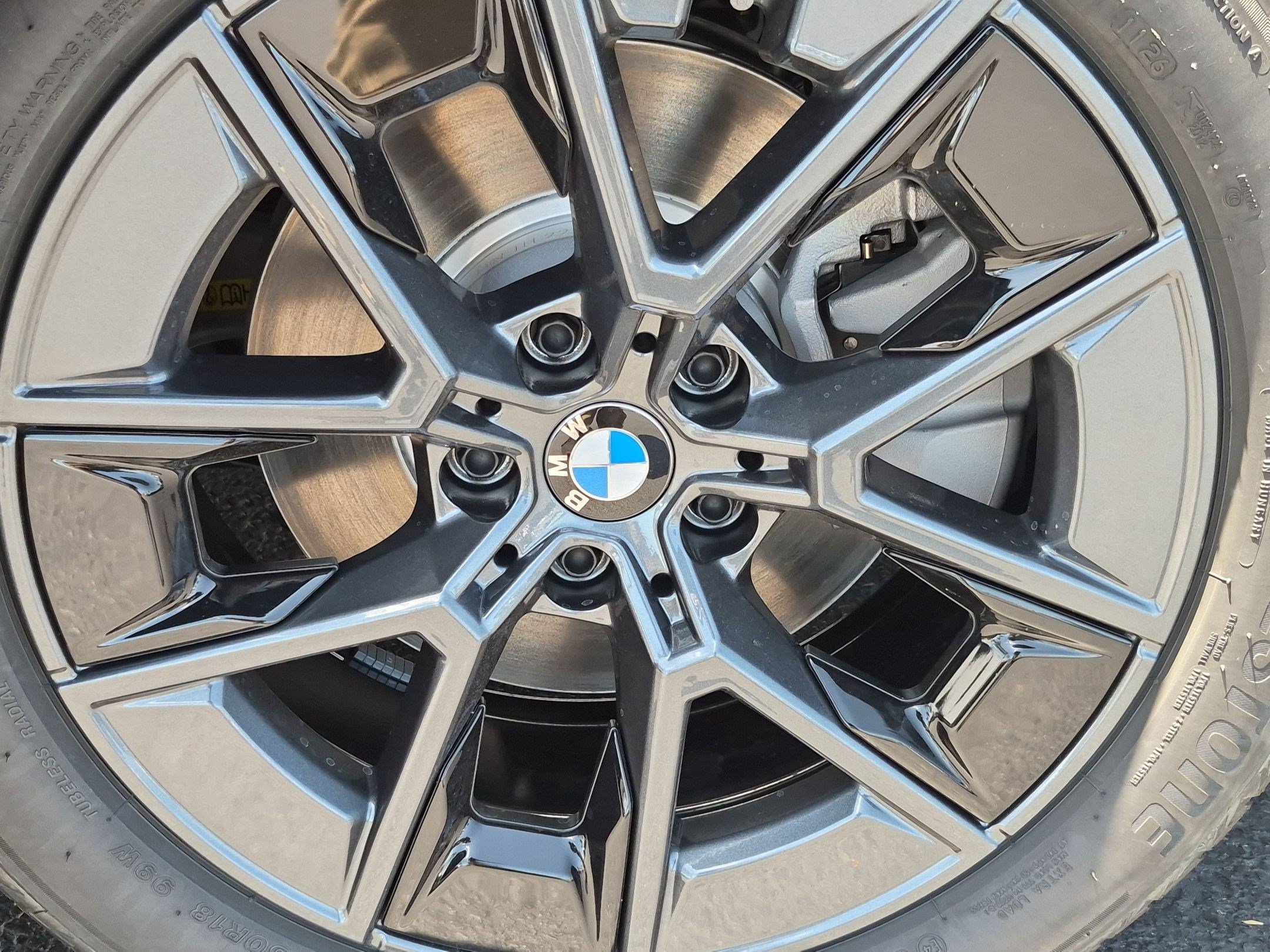 New 2026 BMW i4 eDrive40 w/ Parking Assistance Package RWD image 13