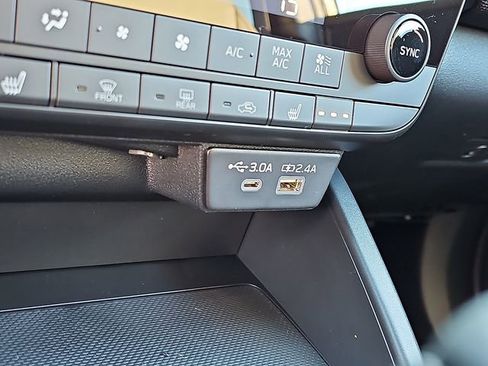 Certified 2026 Subaru Outback Premium AWD/4WD image 18