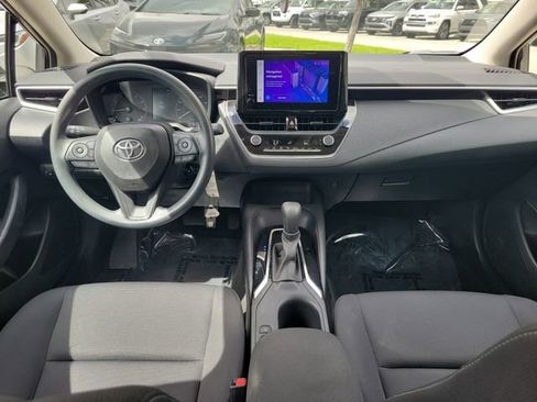 Used 2023 Toyota Corolla LE image 7