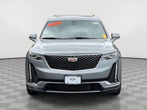 Used 2023 Cadillac XT6 Premium Luxury AWD/4WD image 2