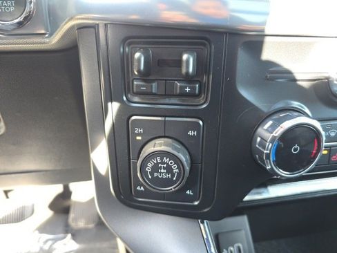 New 2025 Ford F150 Lariat w/ Equipment Group 501A Mid image 16