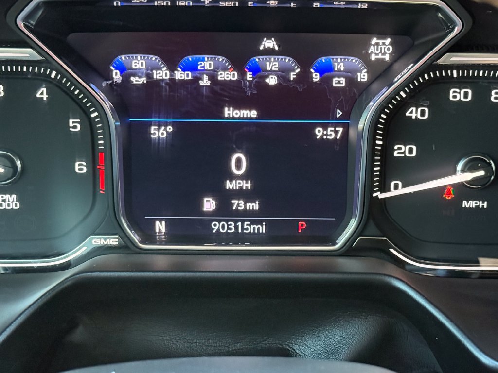 Used 2021 GMC Yukon AT4 w/ Technology Package AWD/4WD image 46