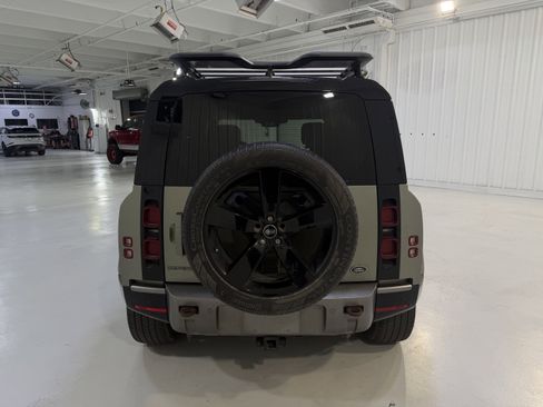 Used 2023 Land Rover Defender 110 X-Dynamic SE AWD/4WD image 4