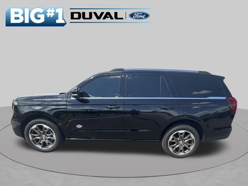 Used 2025 Ford Expedition King Ranch AWD/4WD image 5