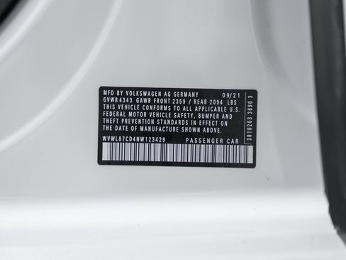 Used 2022 Volkswagen GTI SE image 61