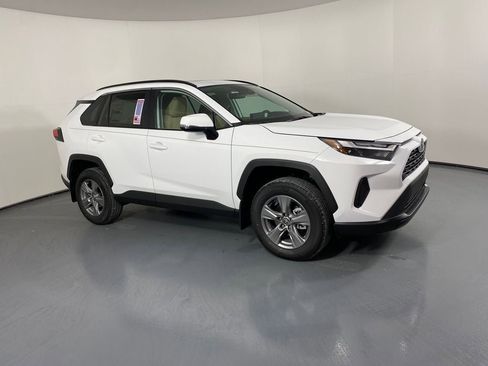 New 2025 Toyota RAV4 XLE w/ Convenience Package image 3