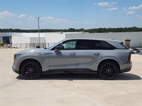 New 2026 Cadillac Escalade IQ Sport 2 w/ LPO, ONYX Package image 4