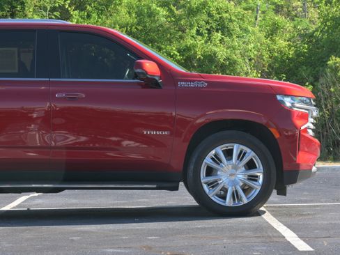 Used 2023 Chevrolet Tahoe High Country w/ Advanced Technology Package image 6