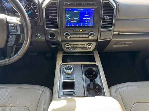 Used 2020 Ford Expedition Limited w/ Equipment Group 301A image 11
