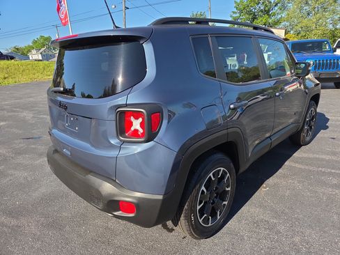 Certified 2023 Jeep Renegade Latitude AWD/4WD image 4
