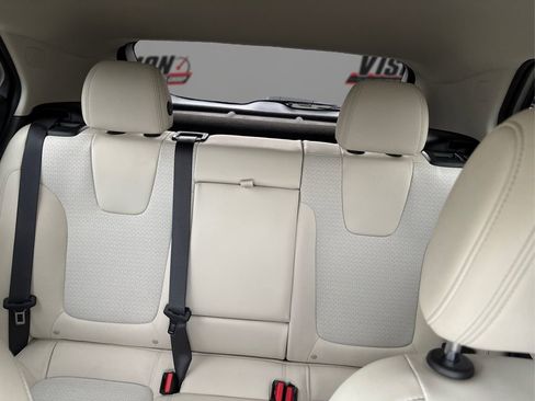 Used 2023 Buick Encore GX Select image 17