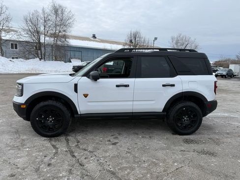 Used 2025 Ford Bronco Sport Badlands image 2