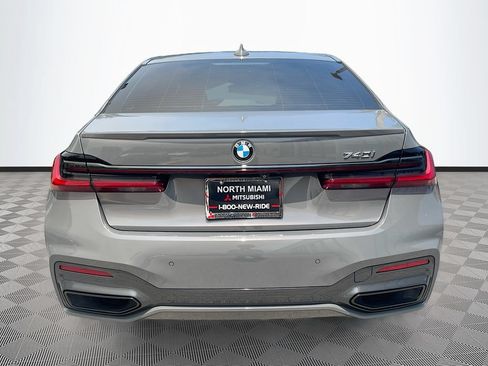 Used 2020 BMW 740i w/ M Sport Package RWD image 6