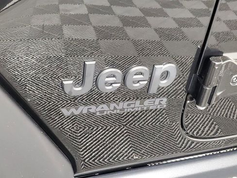 Used 2022 Jeep Wrangler Unlimited Willys image 10