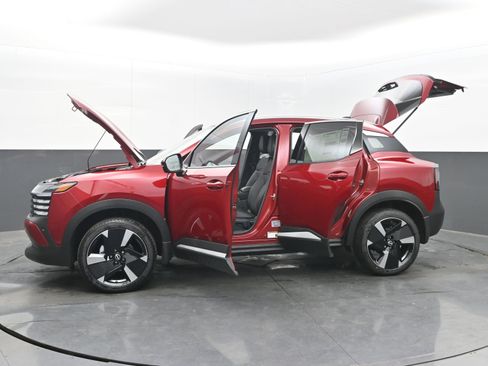 New 2026 Nissan Kicks SR w/ SR Premium Package image 41