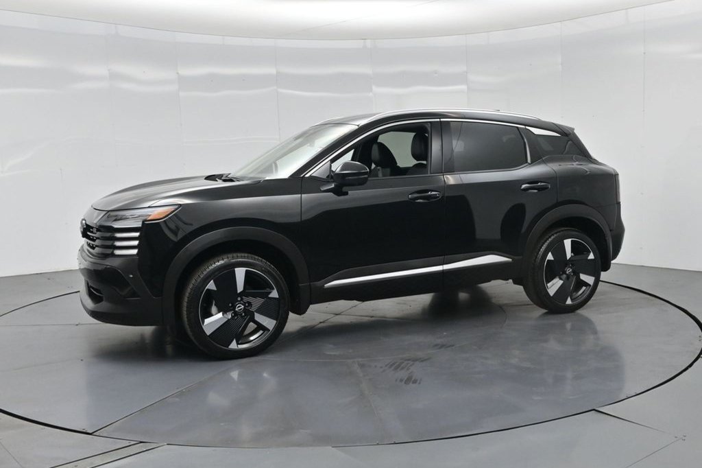 Used 2026 Nissan Kicks SR FWD image 8