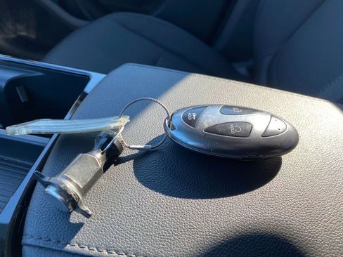 Used 2025 Hyundai Tucson Blue image 22