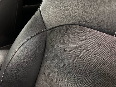 Used 2019 Kia Niro S Touring image 18