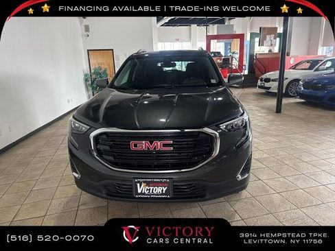 Used 2020 GMC Terrain SLE w/ Driver Convenience Package image 2