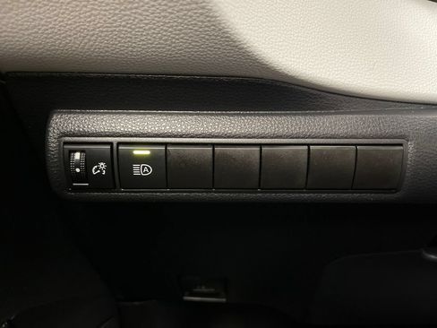 Certified 2021 Toyota Corolla SE w/ Carpet Mat Package (TMS) FWD image 28